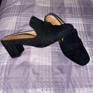 Vionic Womens Presley Suede Square Toe Mules